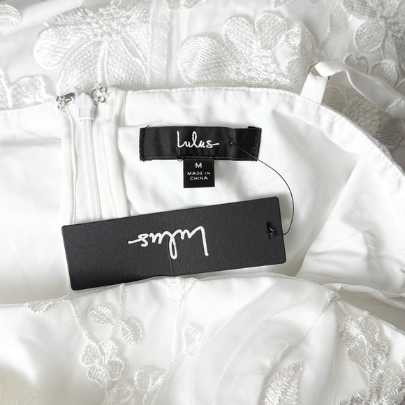 NWT LULUS Floral Embroidered Applique Square Neck Sleeveless Fit & Flare Dress M - Picture 5 of 5